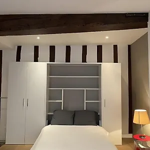 Modern In The Heart Of St-germain Appartement Paris